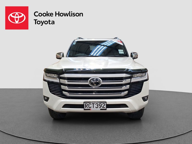 2025 Toyota Land Cruiser 300 VX Limited image 2