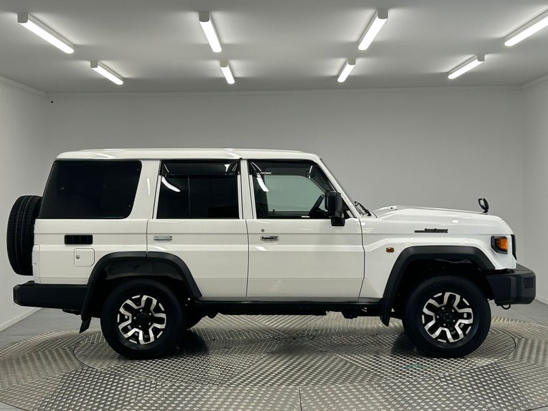 2025 Toyota Land Cruiser 70 2.8D 4WD image 2