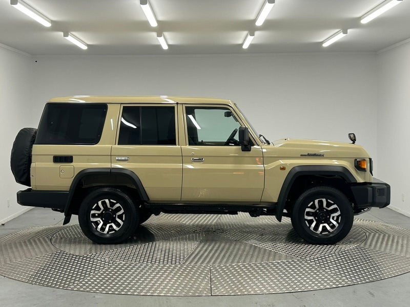2025 Toyota Land Cruiser 70 2.8D 4WD image 2