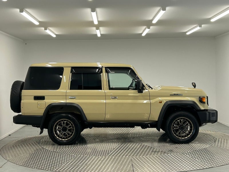 2025 Toyota Land Cruiser 70 2.8D 4WD image 2