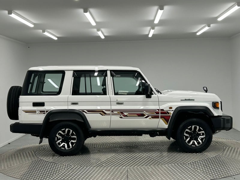 2025 Toyota Land Cruiser 70 2.8D AX 4WD image 2