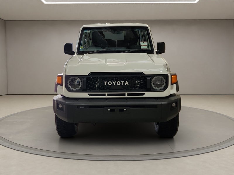 2025 Toyota Land Cruiser 70 2.8L Diesel Trubo 4... image 2