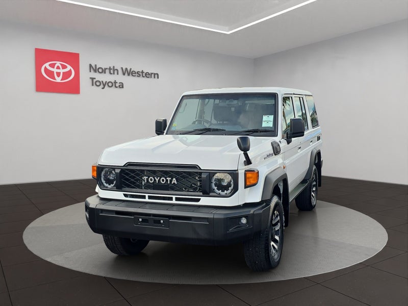 2025 Toyota Land Cruiser 70 2.8L Diesel Turbo 4... image 3
