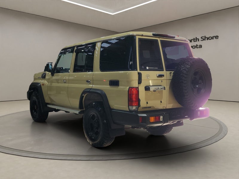 2025 Toyota Land Cruiser 70 2.8L Diesel Turbo 4WD image 5