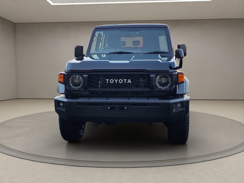 2025 Toyota Land Cruiser 70 2.8L Diesel Turbo 4WD image 2