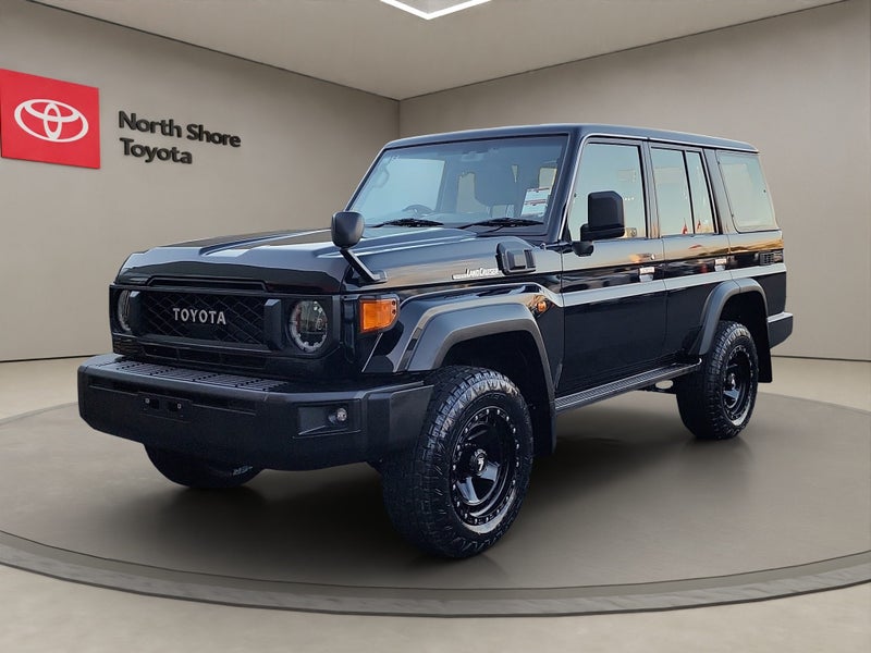 2025 Toyota Land Cruiser 70 2.8L Diesel Turbo 4WD image 3