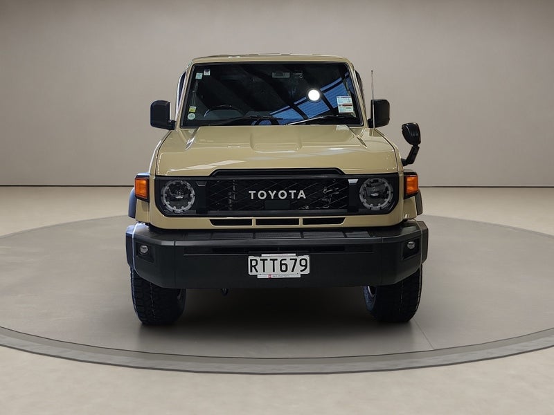 2025 Toyota Land Cruiser 70 2.8L Diesel Turbo 4WD image 2