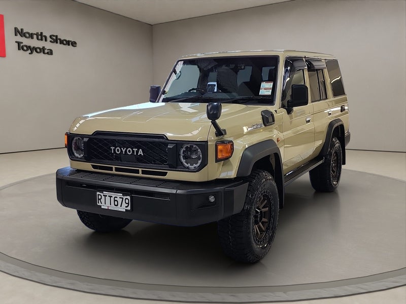 2025 Toyota Land Cruiser 70 2.8L Diesel Turbo 4WD image 3
