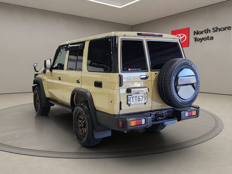 2025 Toyota Land Cruiser 70 2.8L Diesel Turbo 4WD image 5