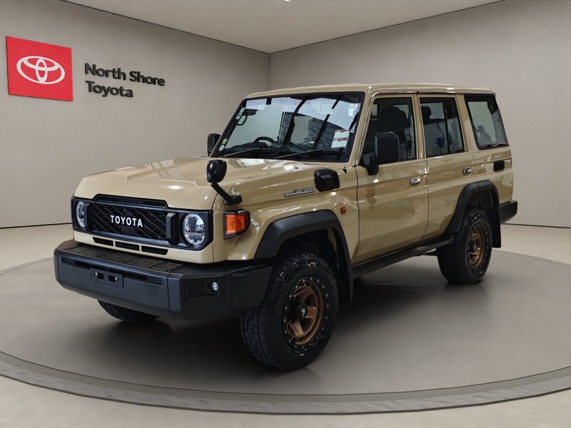 2025 Toyota Land Cruiser 70 2.8L Diesel Turbo 4WD image 3