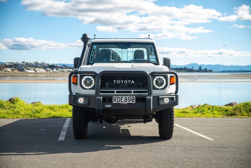2025 Toyota Land Cruiser 70 4.5 V8 Manual Ready... image 2