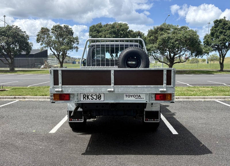 2025 Toyota Land Cruiser 70 4x4 Single Cab LT 2... image 4