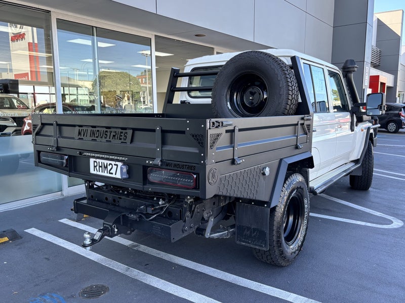 2025 Toyota Land Cruiser 70 LT 2.8 DIESEL POPUL... image 3