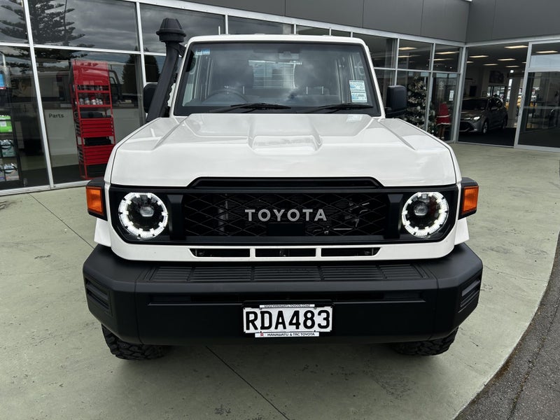 2025 Toyota Land Cruiser 70 LT 2.8DT Automatic... image 2
