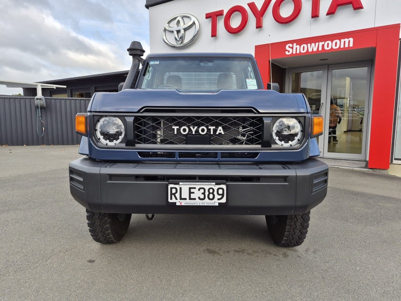 2025 Toyota Land Cruiser 70 LT 2.8DT Automatic... image 2