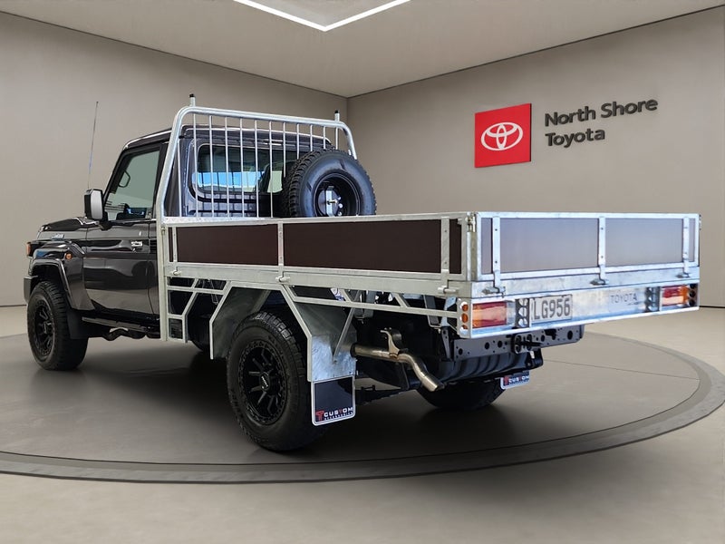 2025 Toyota Land Cruiser 70 LT 2.8L Diesel Turb... image 2