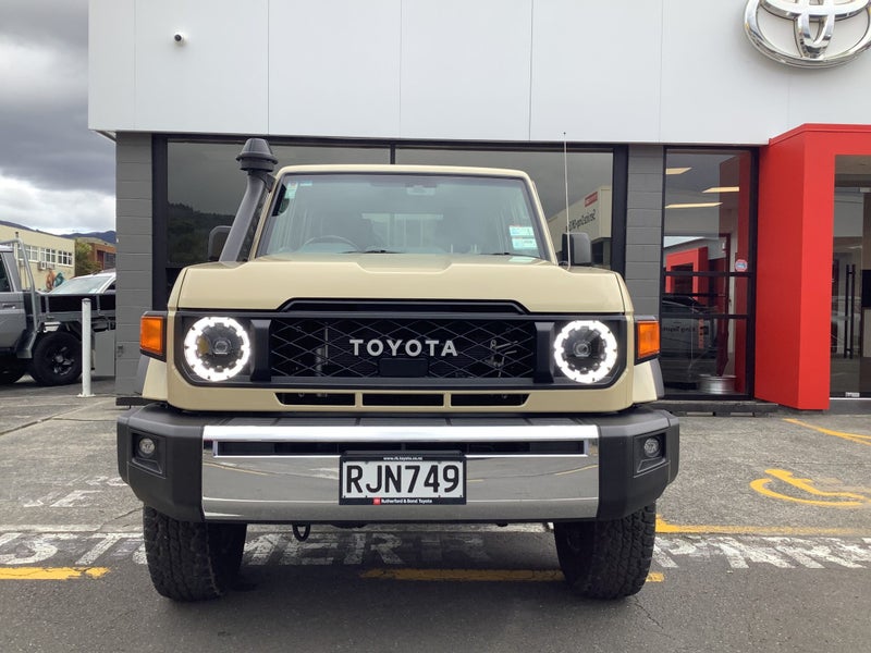 2025 Toyota Land Cruiser 70 LX 2.8DT 6AT 4WD image 2