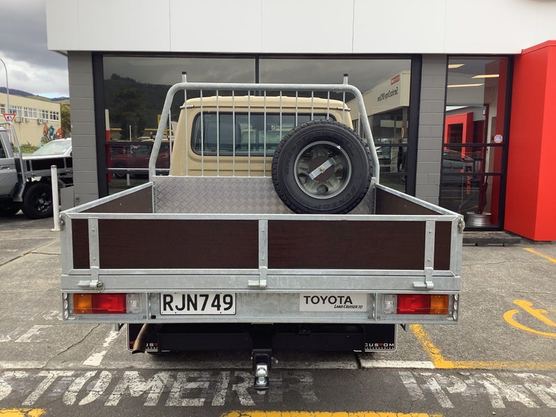 2025 Toyota Land Cruiser 70 LX 2.8DT 6AT 4WD image 5