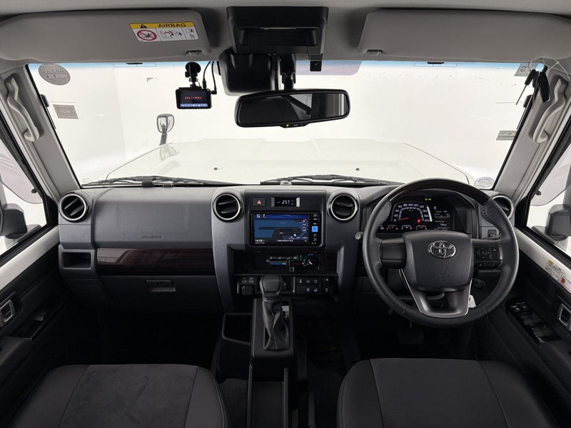 2025 Toyota Land Cruiser 70 LX 2.8DT 6AT 4WD image 5