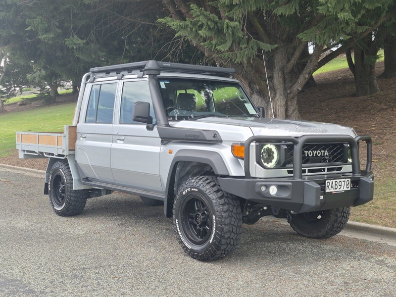 2025 Toyota Land Cruiser 70 LX 2.8DT 6AT 4WD DC... image 2