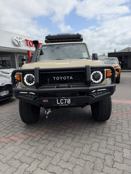 2025 Toyota Land Cruiser 70 LX 4.5DT 5MT 4WD DC... image 2