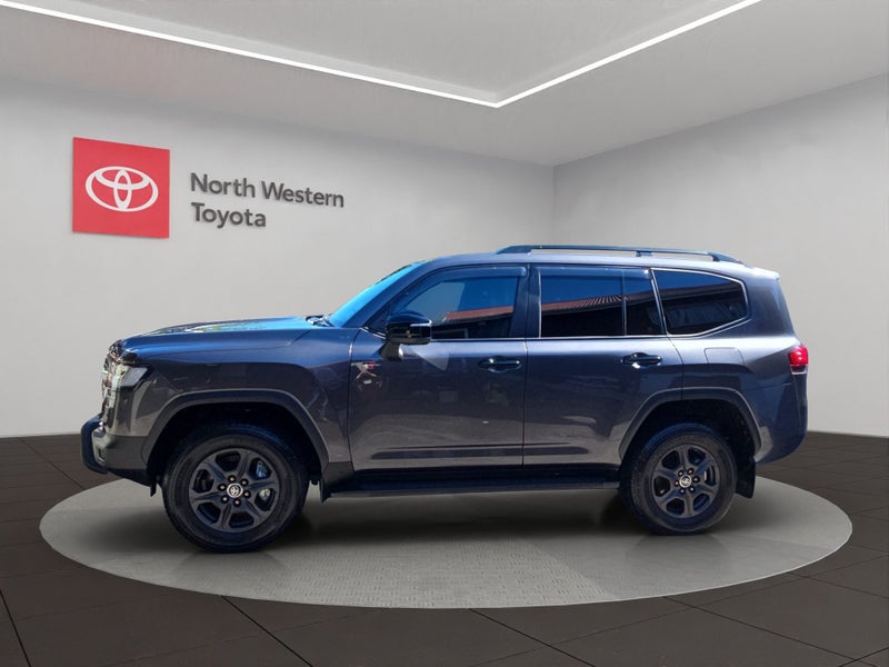 2025 Toyota Land Cruiser GR Sport 3.3L Diesel T... image 4