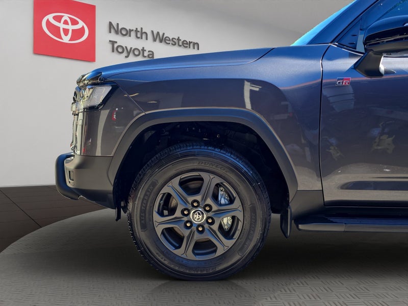 2025 Toyota Land Cruiser GR Sport 3.3L Diesel T... image 5