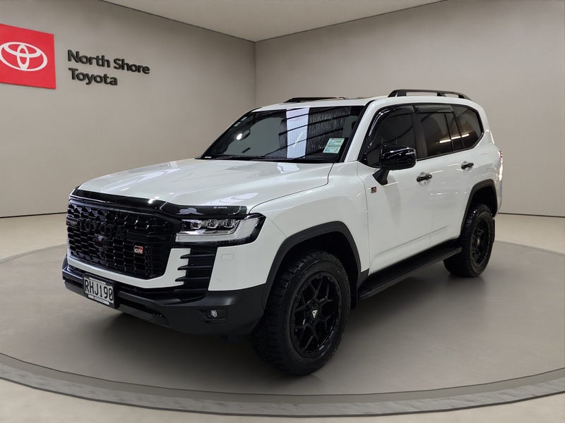 2025 Toyota Land Cruiser GR Sport 3.3L Diesel T... image 3