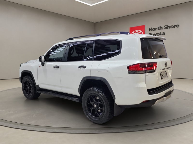 2025 Toyota Land Cruiser GR Sport 3.3L Diesel T... image 5