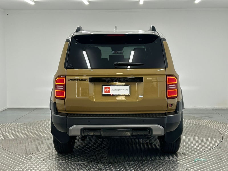 2025 Toyota Land Cruiser Prado 250 2.8D AWD image 4