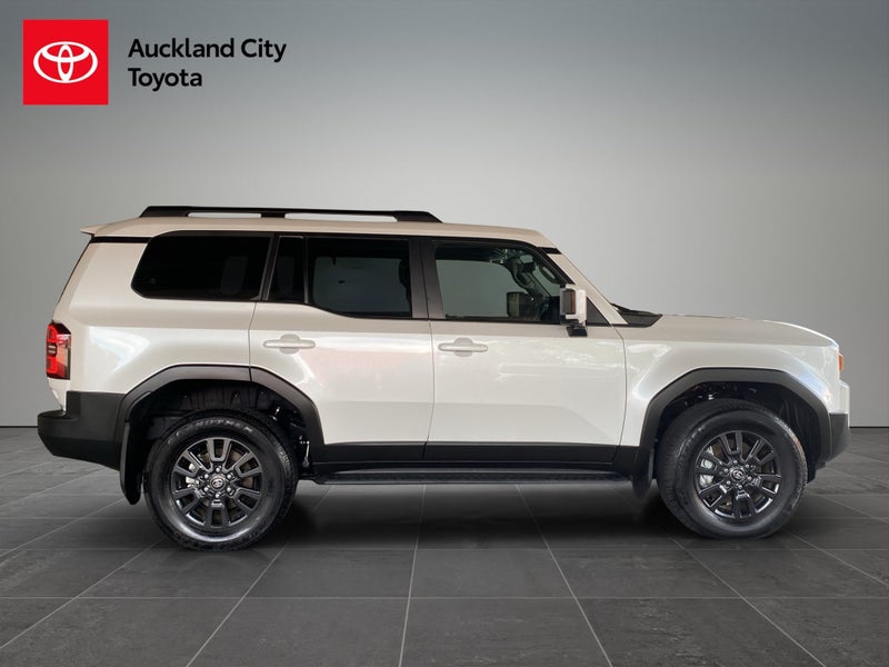 2025 Toyota Land Cruiser Prado 250 2.8D VX 5 Dr... image 2