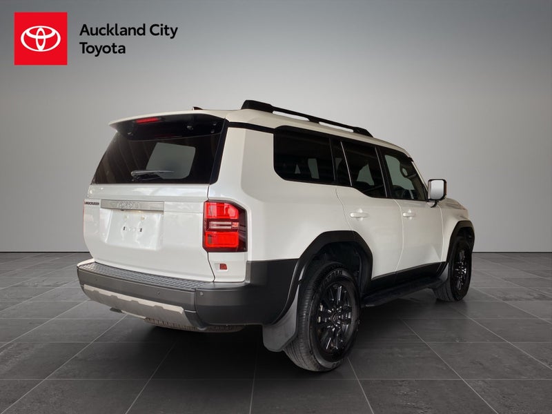 2025 Toyota Land Cruiser Prado 250 2.8D VX 5 Dr... image 3