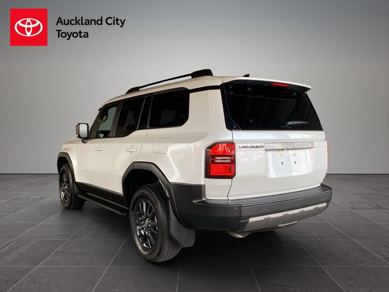 2025 Toyota Land Cruiser Prado 250 2.8D VX 5 Dr... image 5