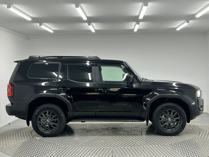 2025 Toyota Land Cruiser Prado 250 2.8D VX image 2