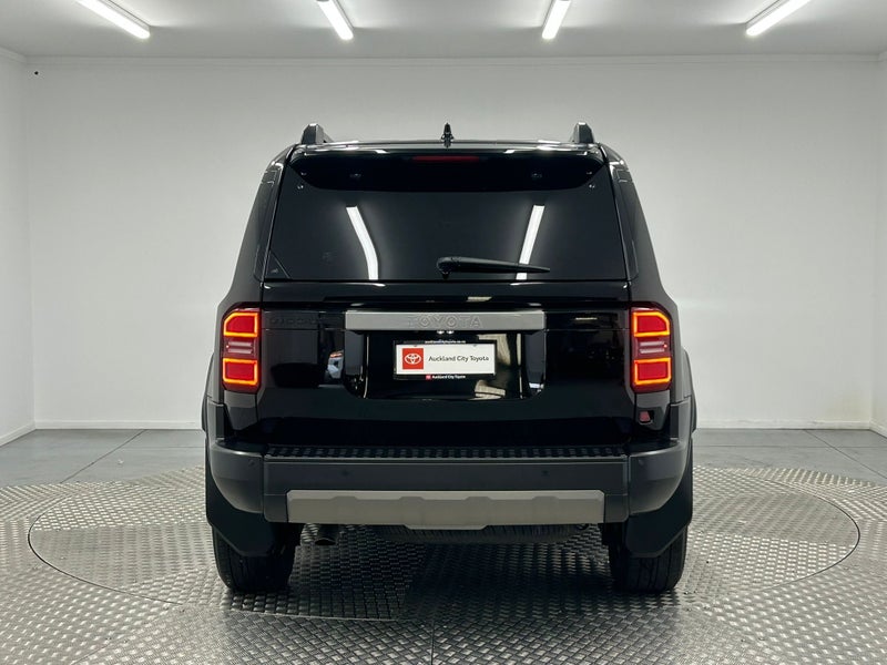 2025 Toyota Land Cruiser Prado 250 2.8D VX image 4