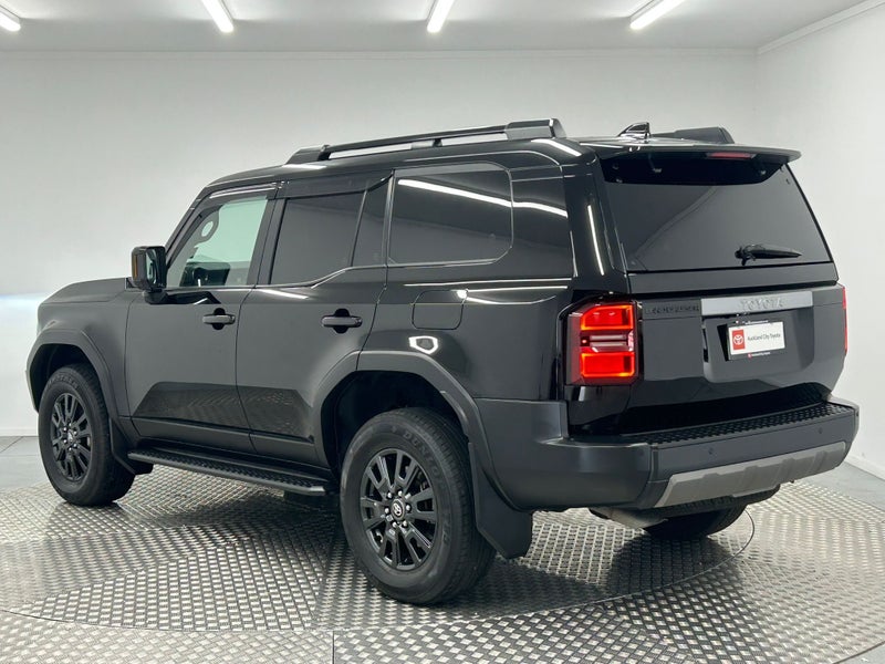 2025 Toyota Land Cruiser Prado 250 2.8D VX image 5