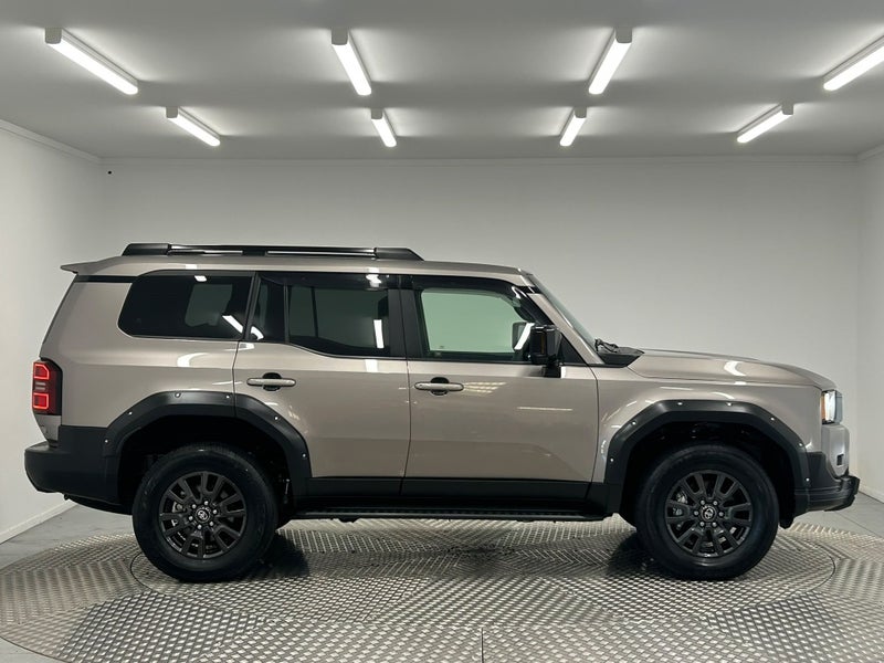 2025 Toyota Land Cruiser Prado 250 2.8D VX AWD image 2