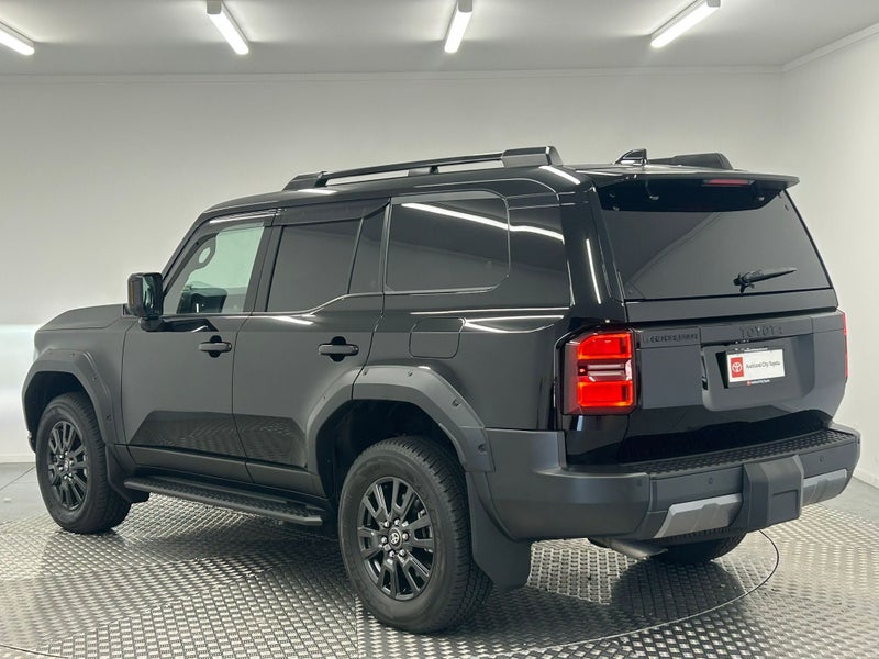2025 Toyota Land Cruiser Prado 250 2.8D ZX AWD image 5