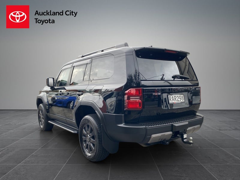 2025 Toyota Land Cruiser Prado ADV 2.8D Hybrid... image 5