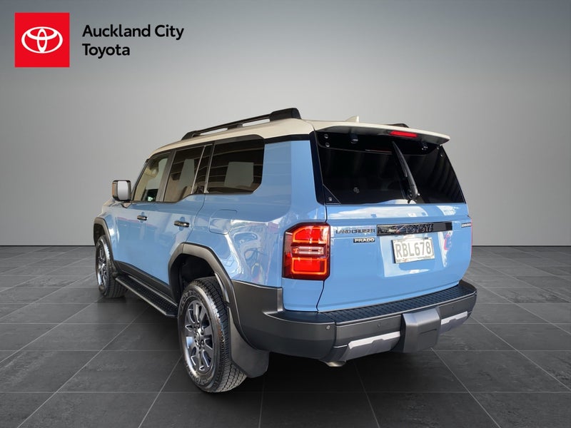 2025 Toyota Land Cruiser Prado ADV 2.8D Hybrid... image 5