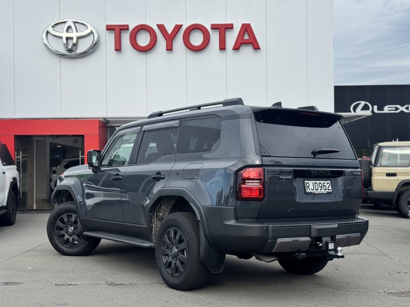2025 Toyota Land Cruiser Prado ADV 2.8D Hybrid 8AT image 5