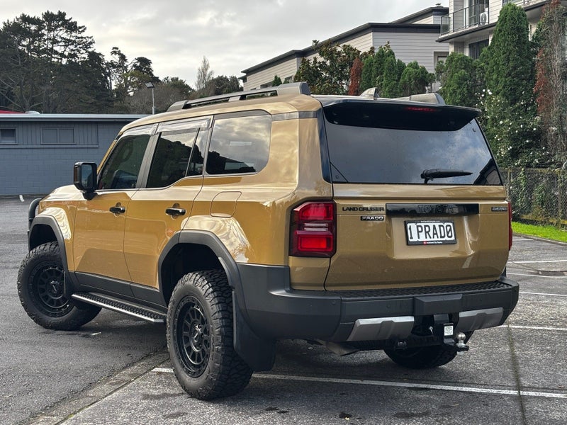 2025 Toyota Land Cruiser Prado Adventure 2.8 HY... image 2