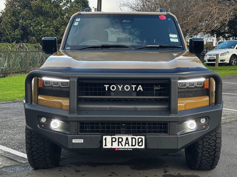 2025 Toyota Land Cruiser Prado Adventure 2.8 HY... image 3