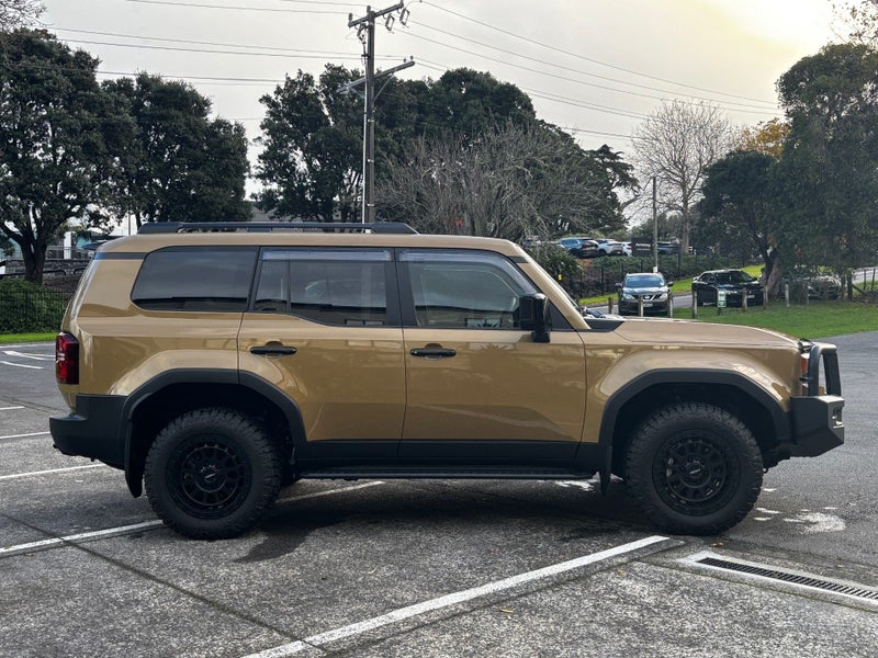 2025 Toyota Land Cruiser Prado Adventure 2.8 HY... image 4