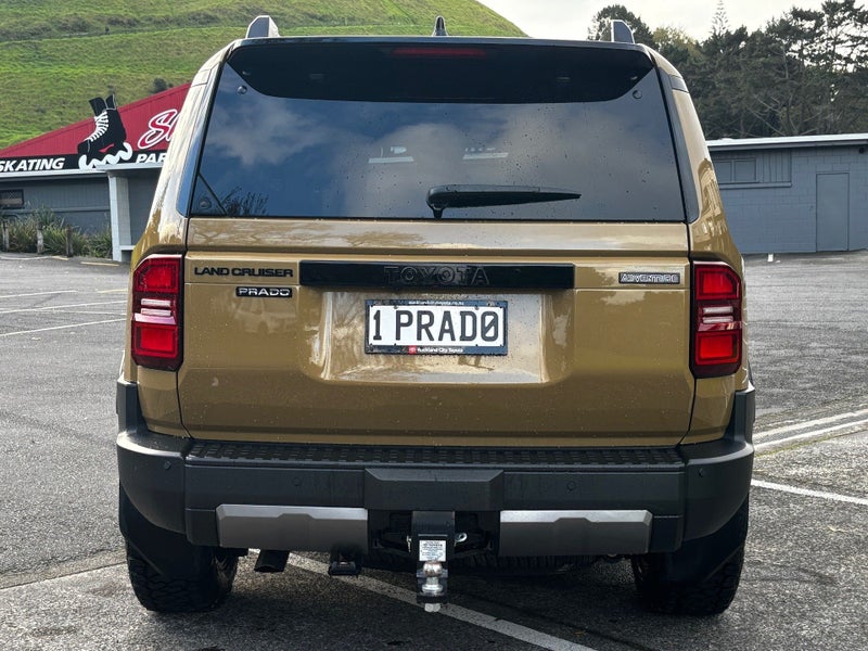 2025 Toyota Land Cruiser Prado Adventure 2.8 HY... image 5