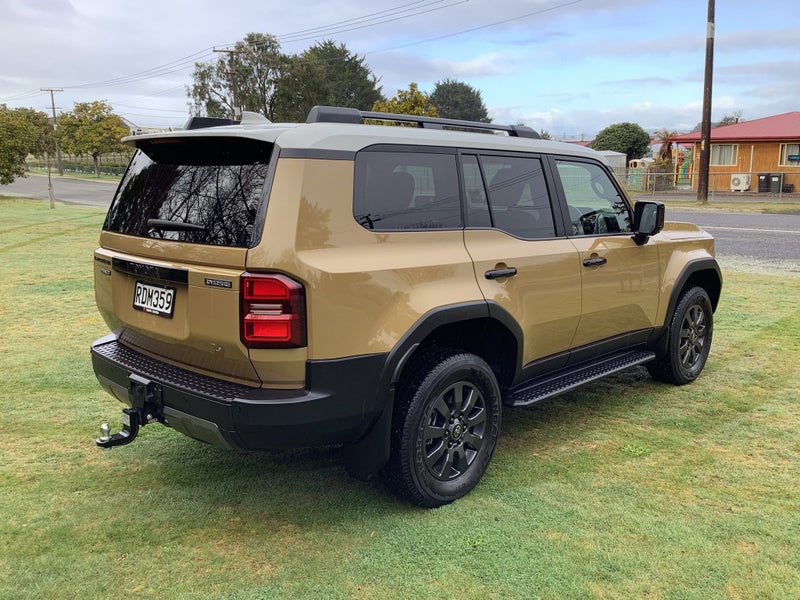 2025 Toyota Land Cruiser Prado Adventure 2.8D image 3