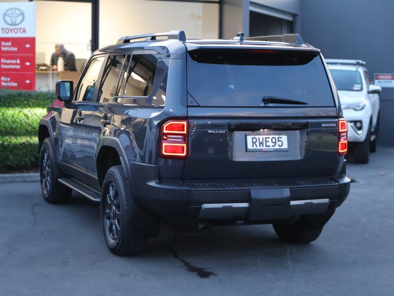 2025 Toyota Land Cruiser Prado Adventure 2.8D H... image 5