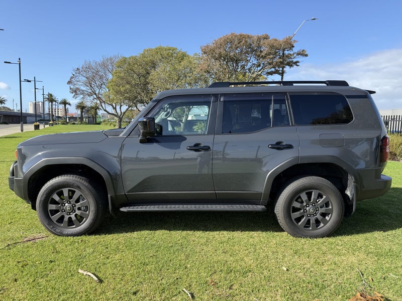 2025 Toyota Land Cruiser Prado Adventure 2.8D H... image 4