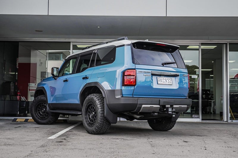 2025 Toyota Land Cruiser Prado Adventure 2.8D H... image 3