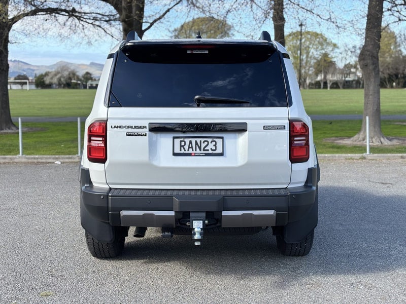2025 Toyota Land Cruiser Prado Adventure 2.8Dmht image 4